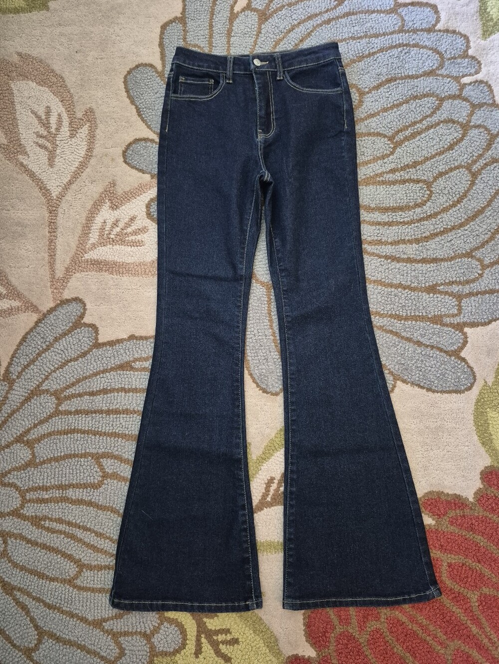 NWOT Forever 31 Classic Dark Blue Flare Jeans Size 4 Or 27 Waist, 1% Spandex